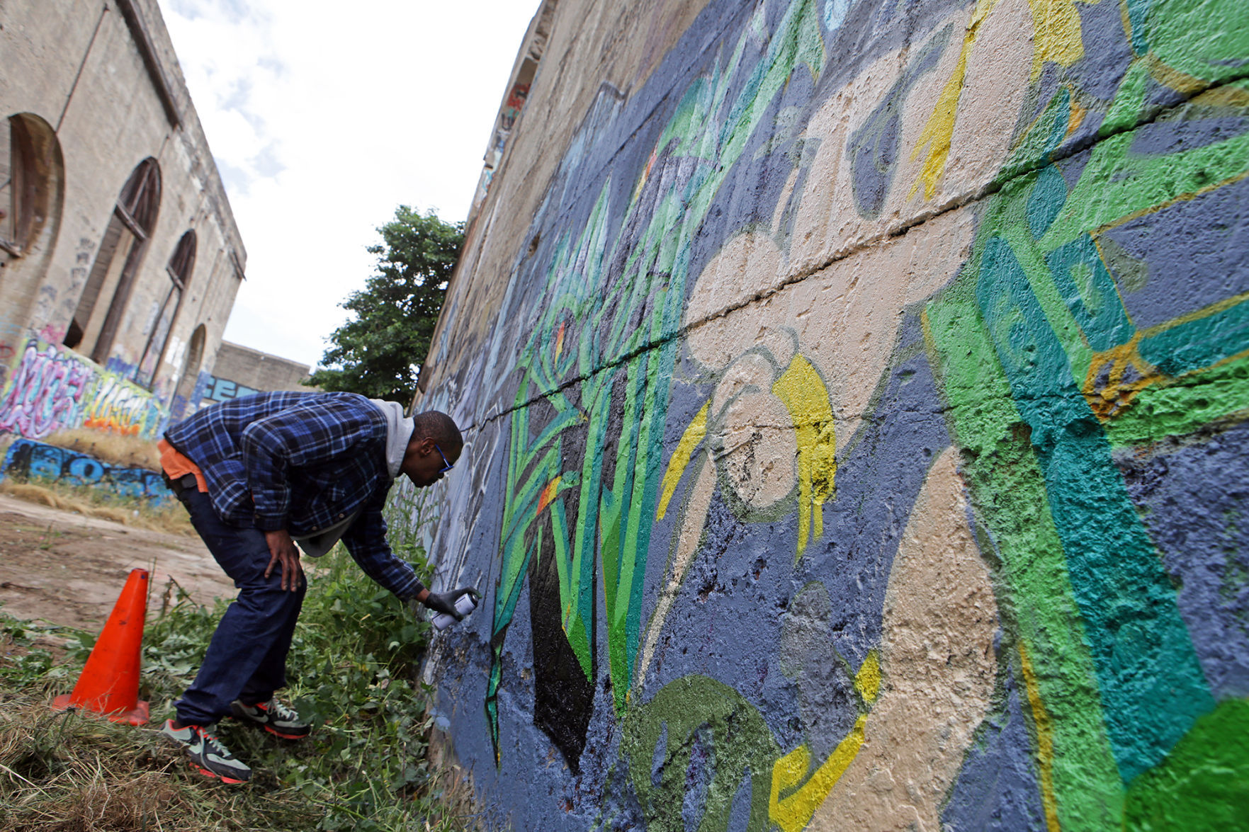 Graffiti tour in American Canyon
